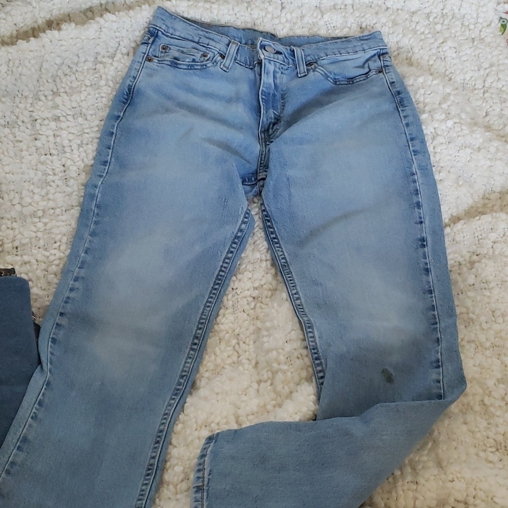 Levi's ligh wash 30x 30 jeans with stain